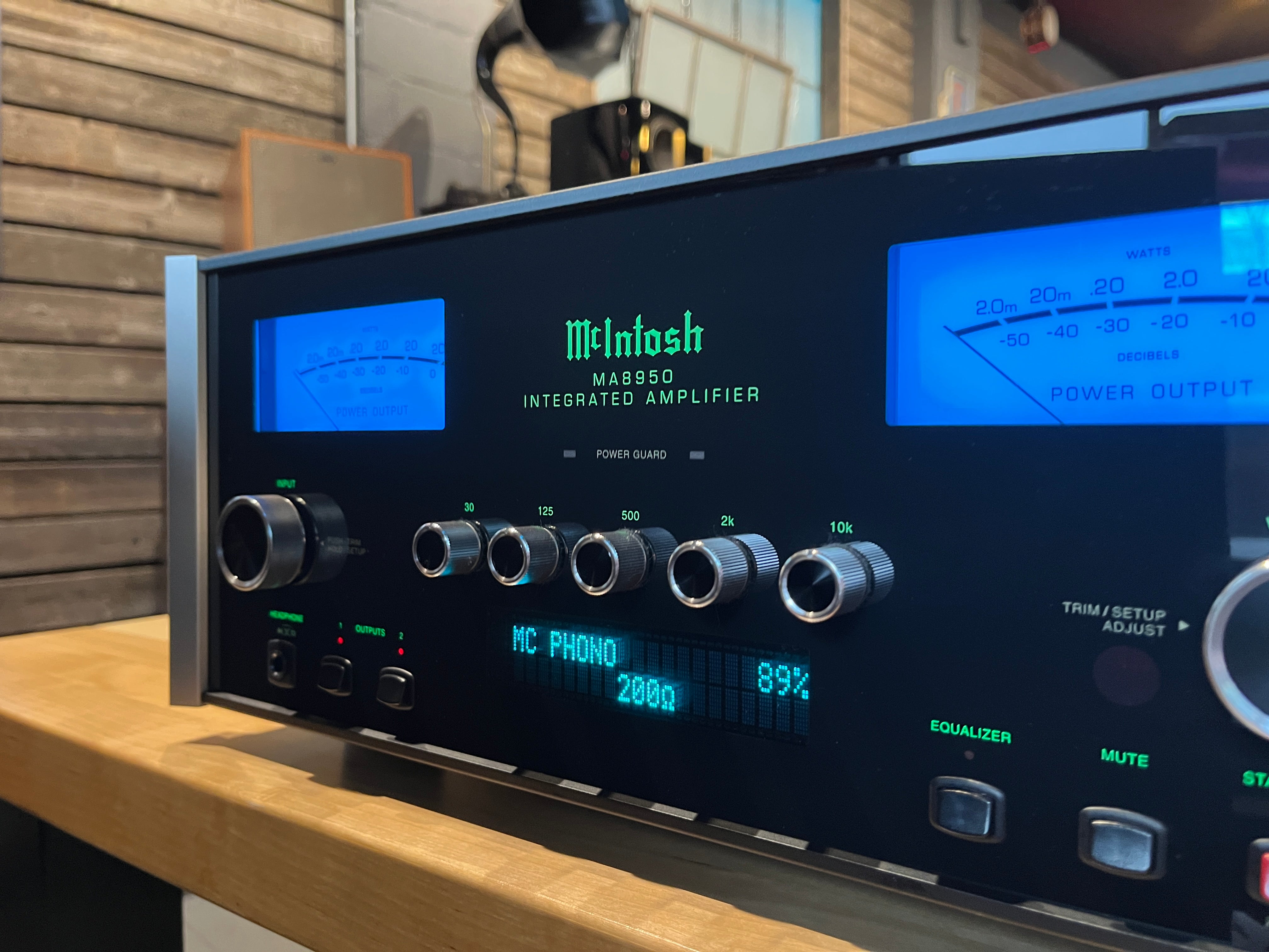 McIntosh MA8950 Solid State Integrated Amplifier - Pre-Loved