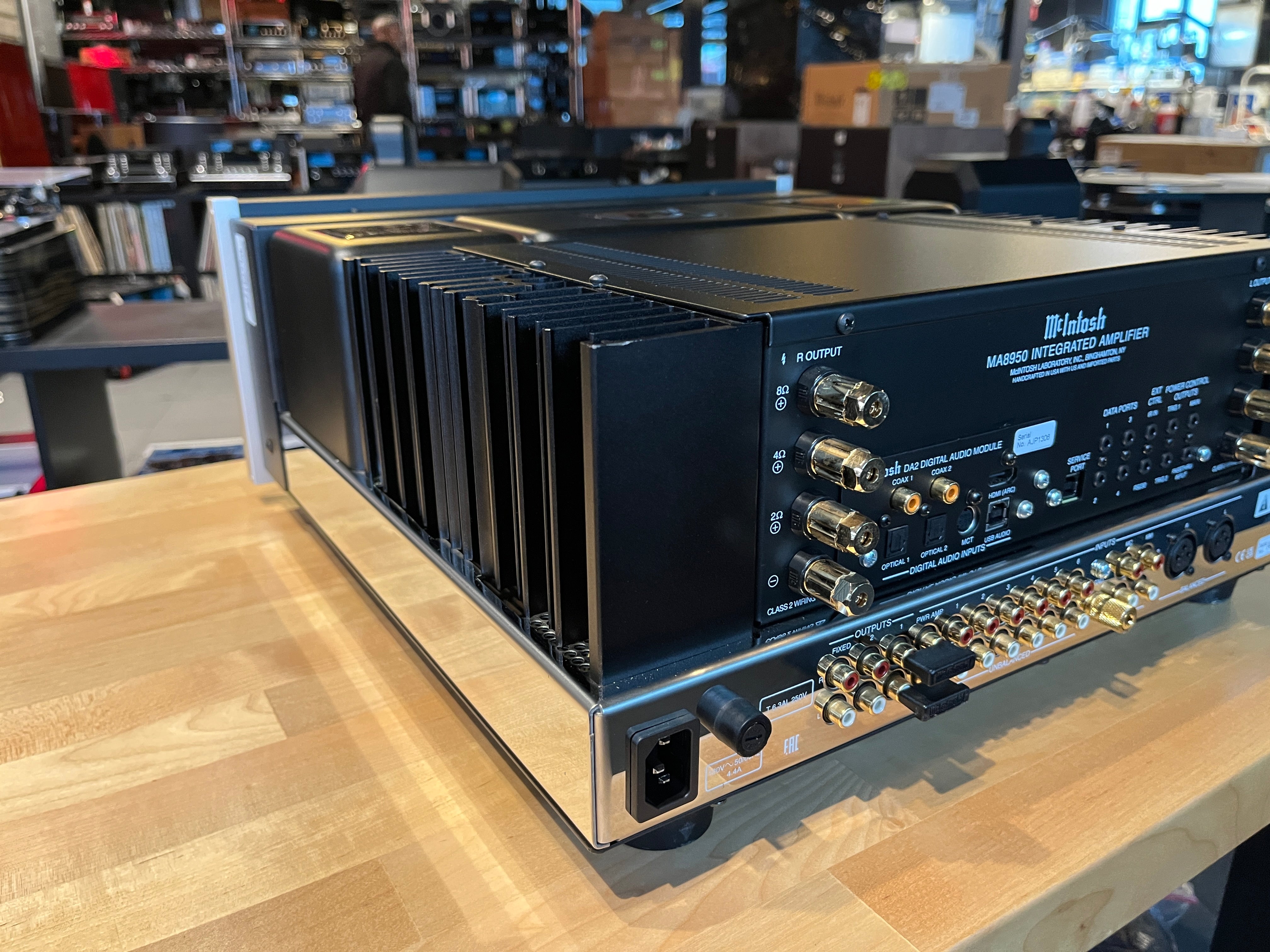 McIntosh MA8950 Solid State Integrated Amplifier - Pre-Loved