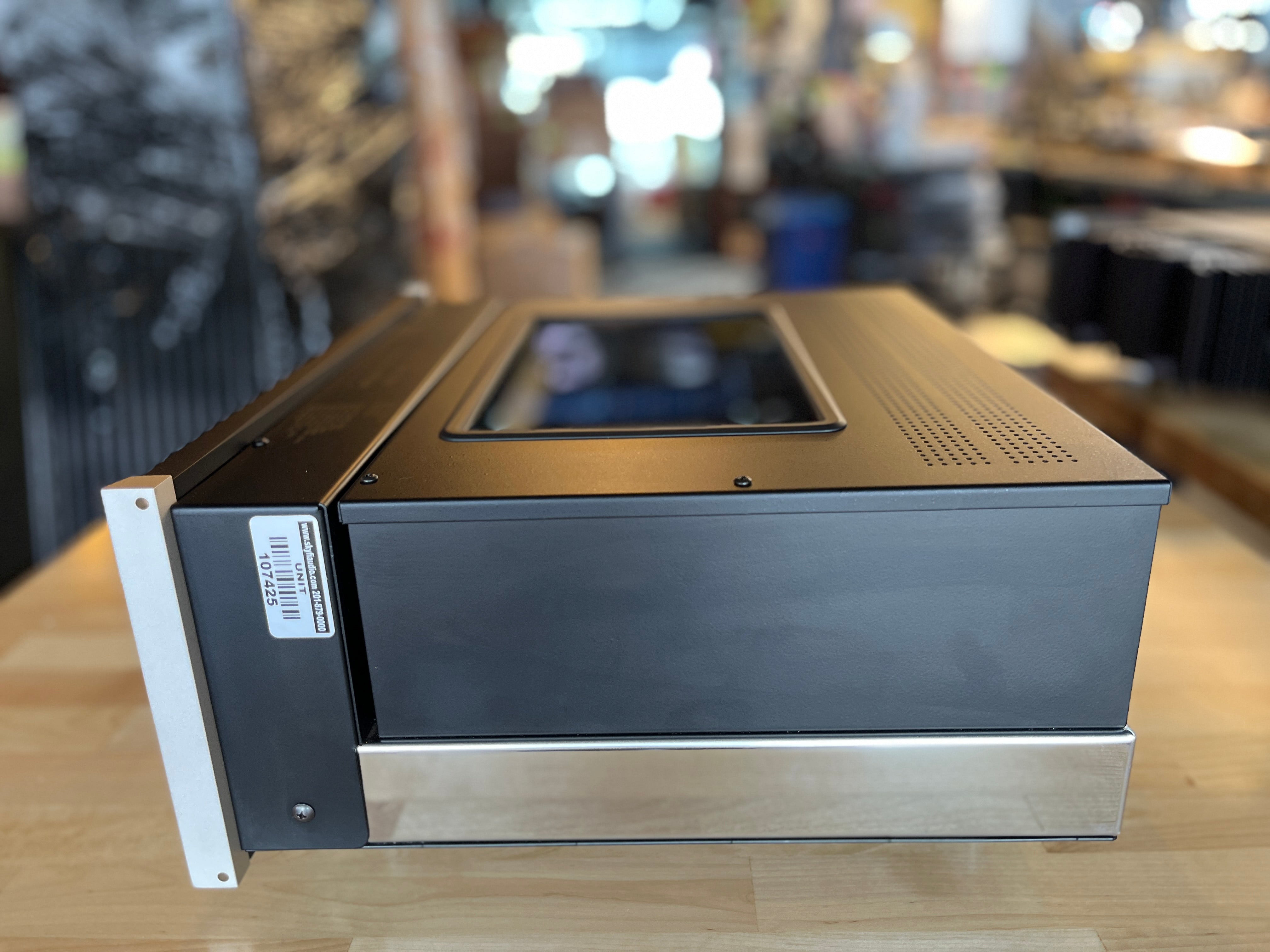 McIntosh C2700 Tube Preamplifier - New Tubes, Pre- Loved