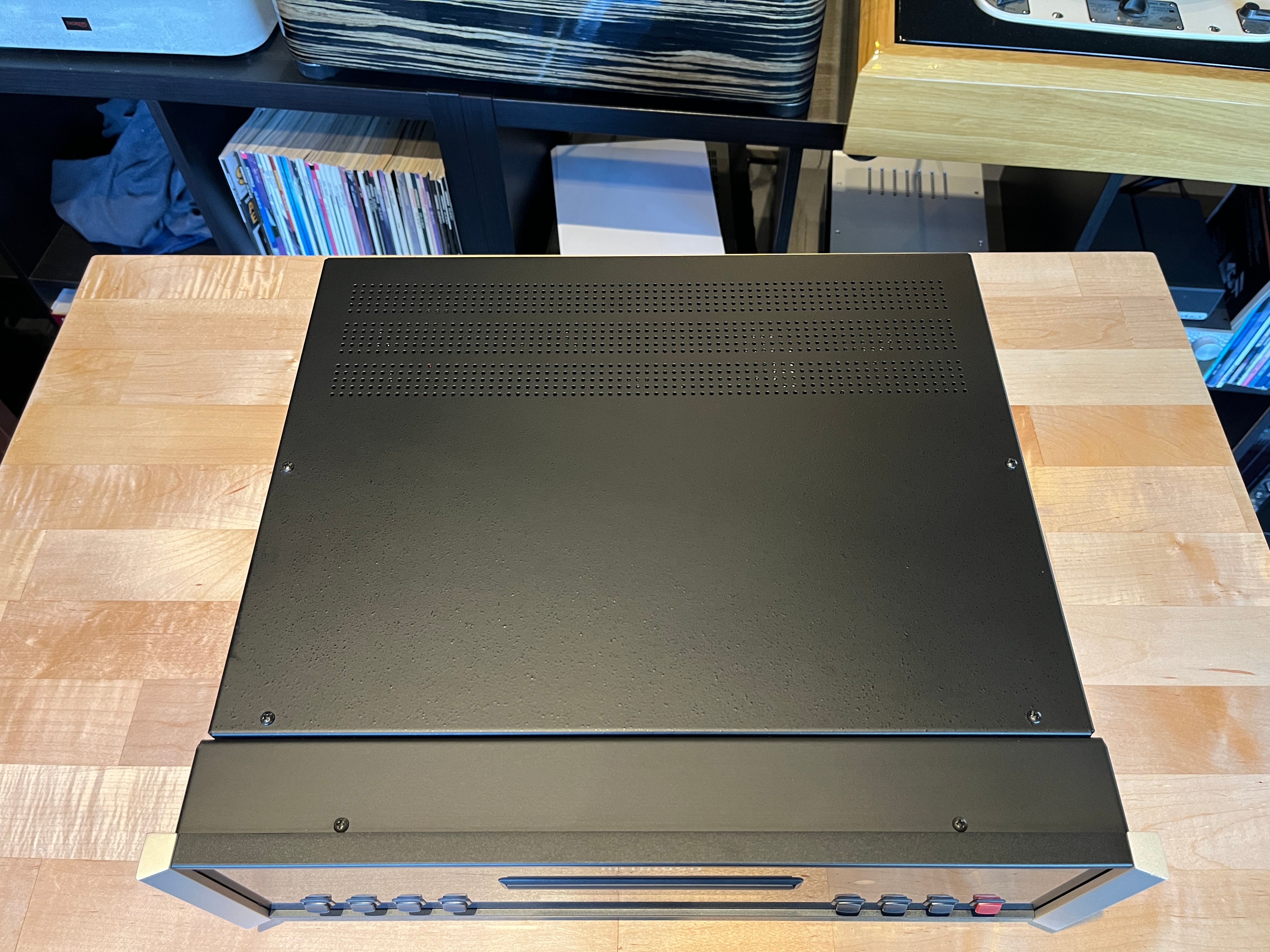 McIntosh MCD350 SACD Player - Pre-Loved