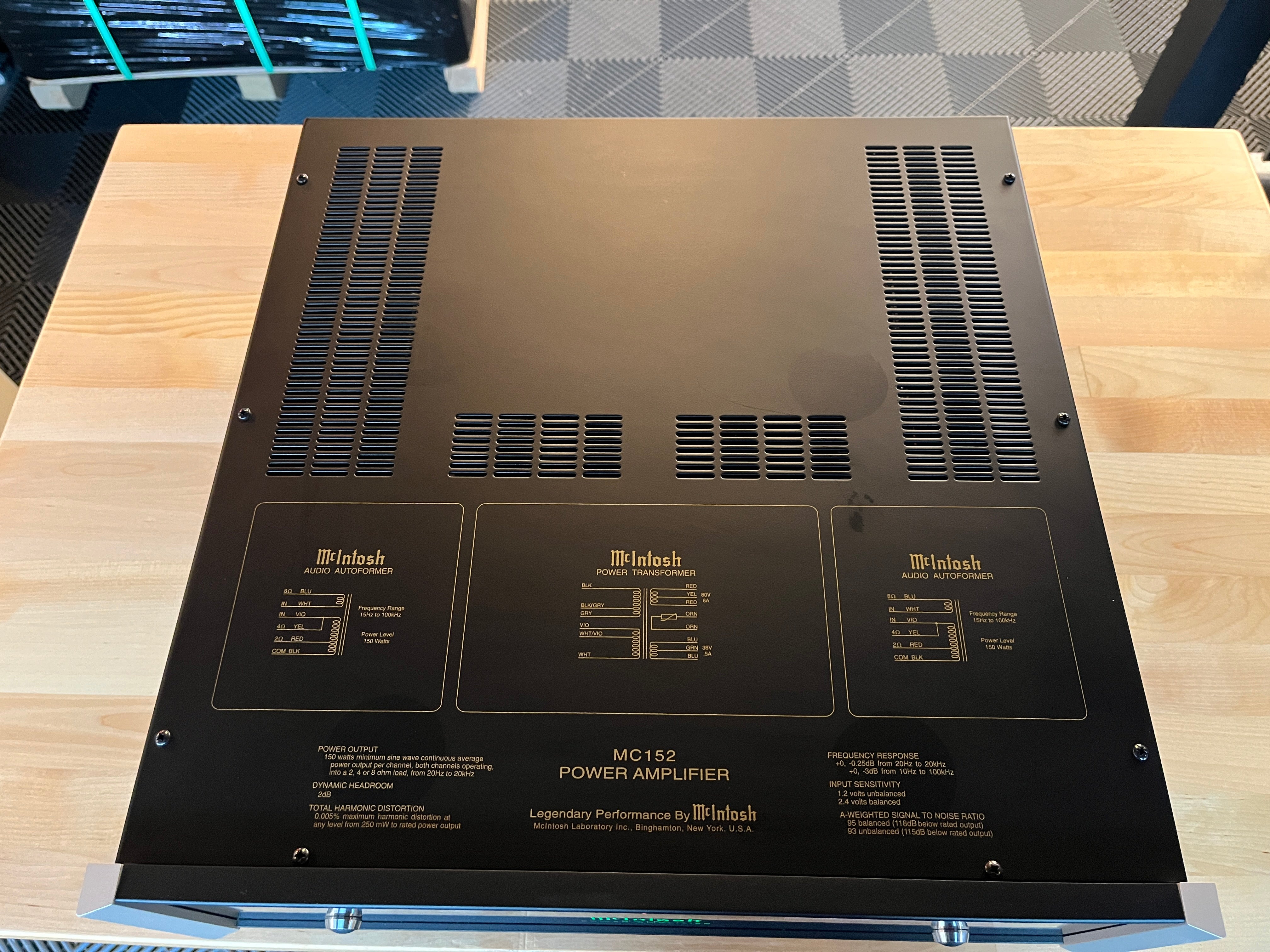 McIntosh MC152 Solid State Amplifier - Pre-Loved