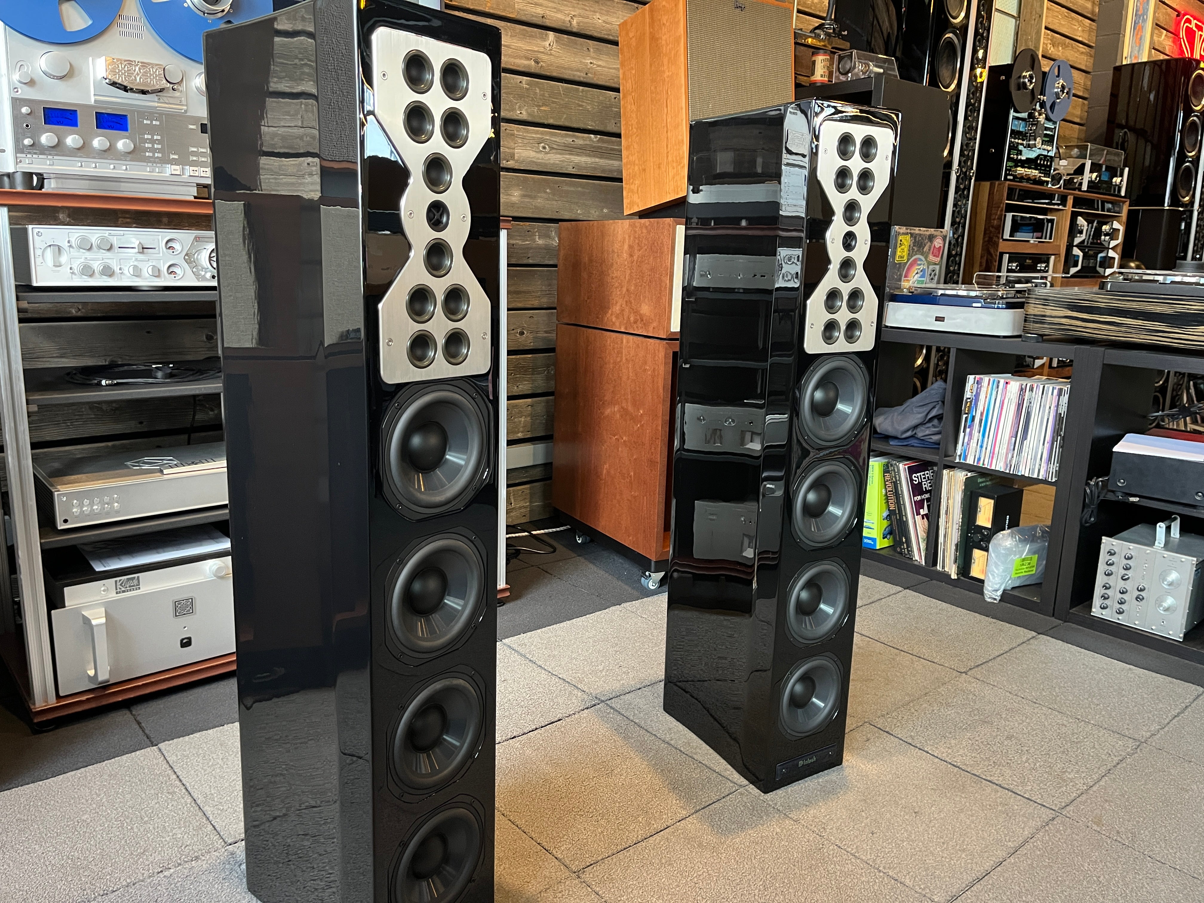 McIntosh XR100 Floorstanding Speakers - Pre-Loved