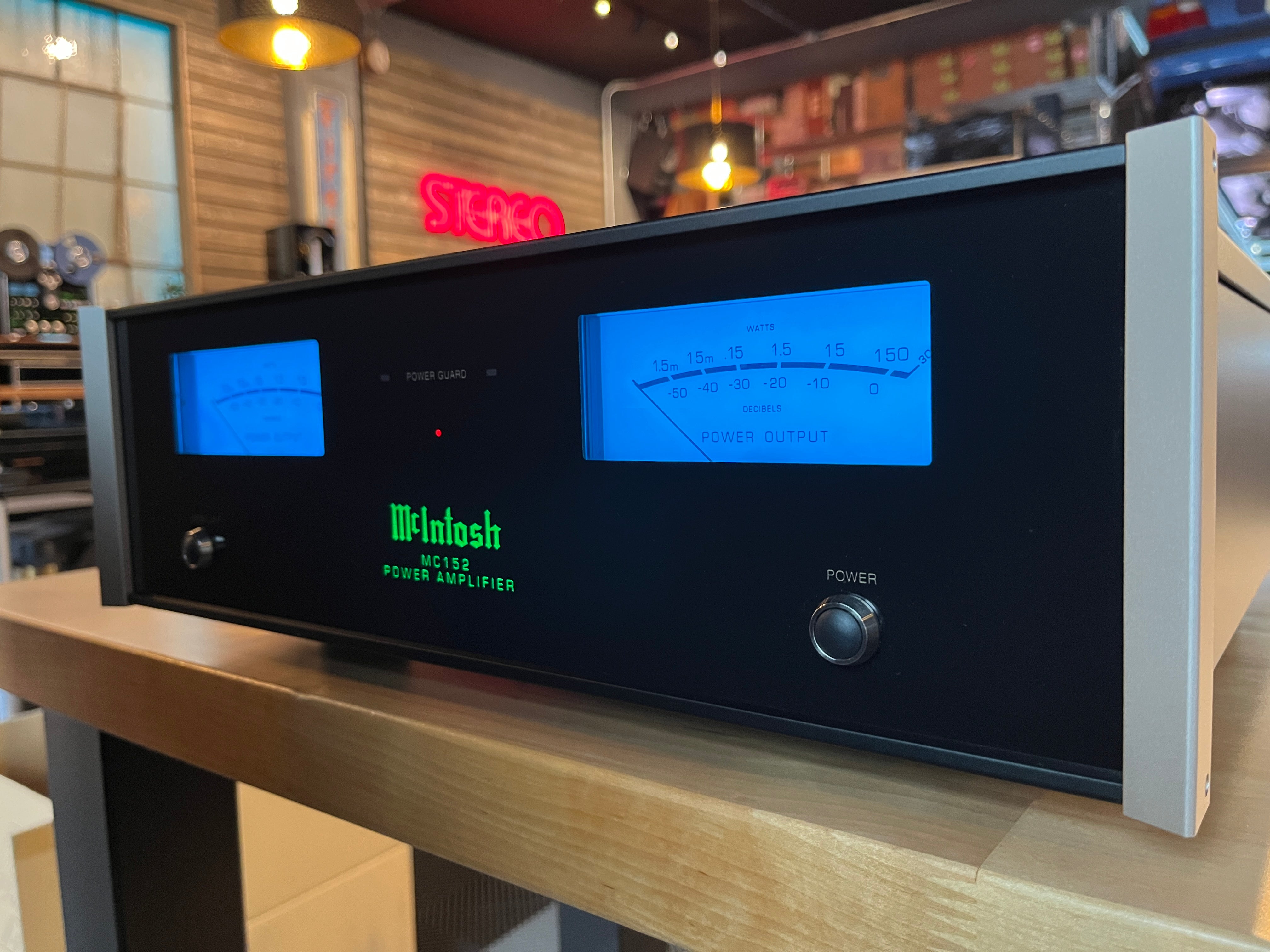 McIntosh MC152 Solid State Amplifier - Pre-Loved