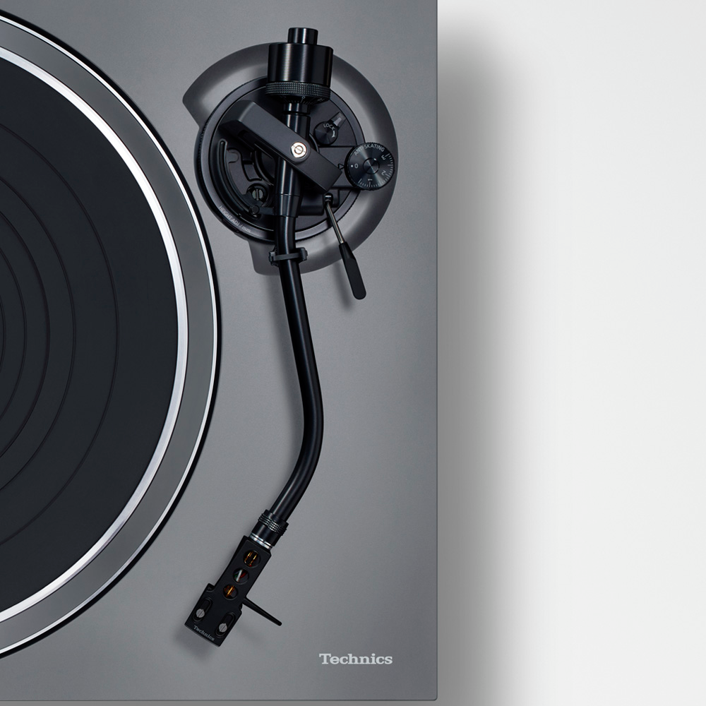 Technics SL-1500CS Direct Drive Turntable System - NEW RELEASE