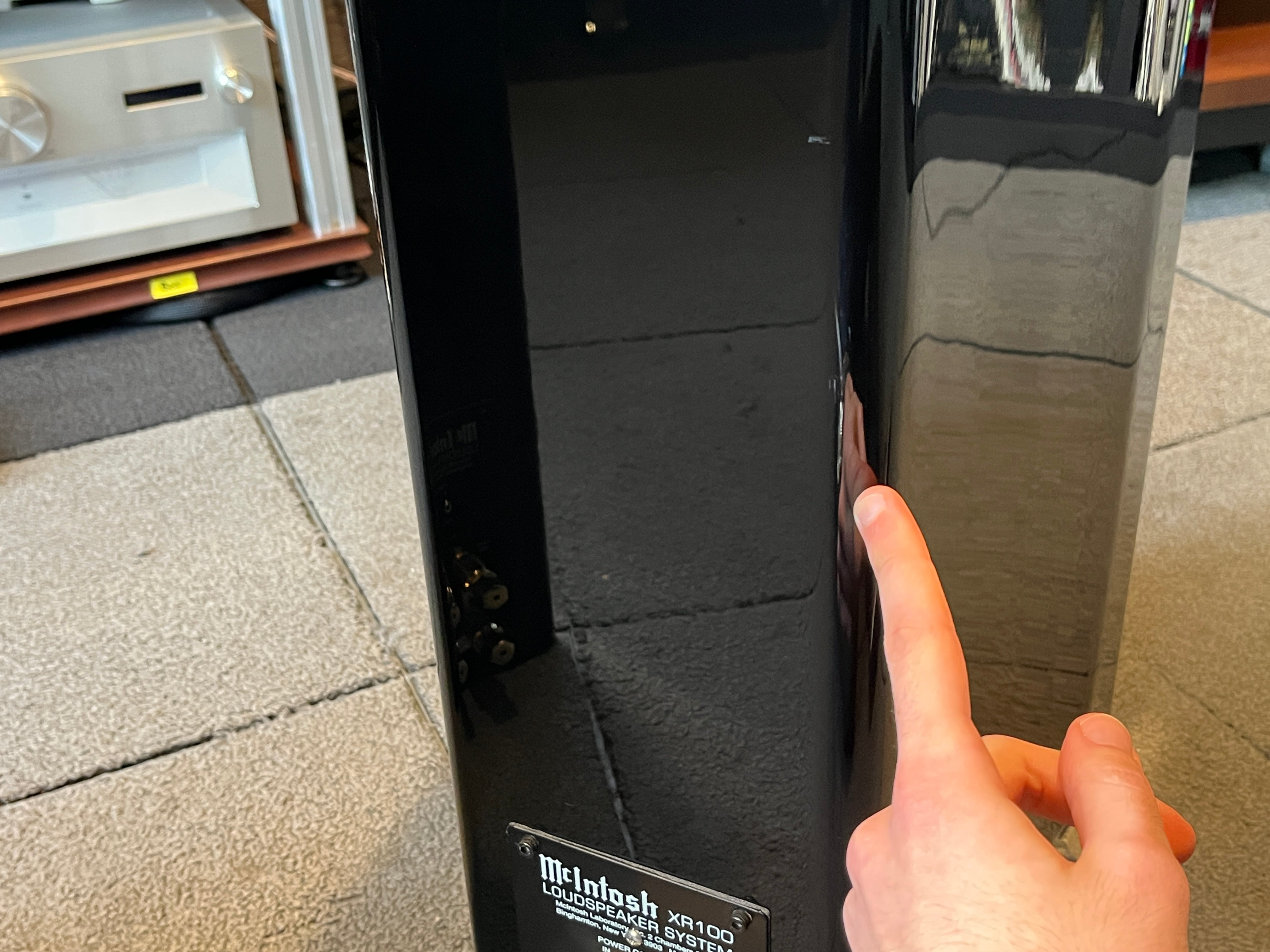 McIntosh XR100 Floorstanding Speakers - Pre-Loved