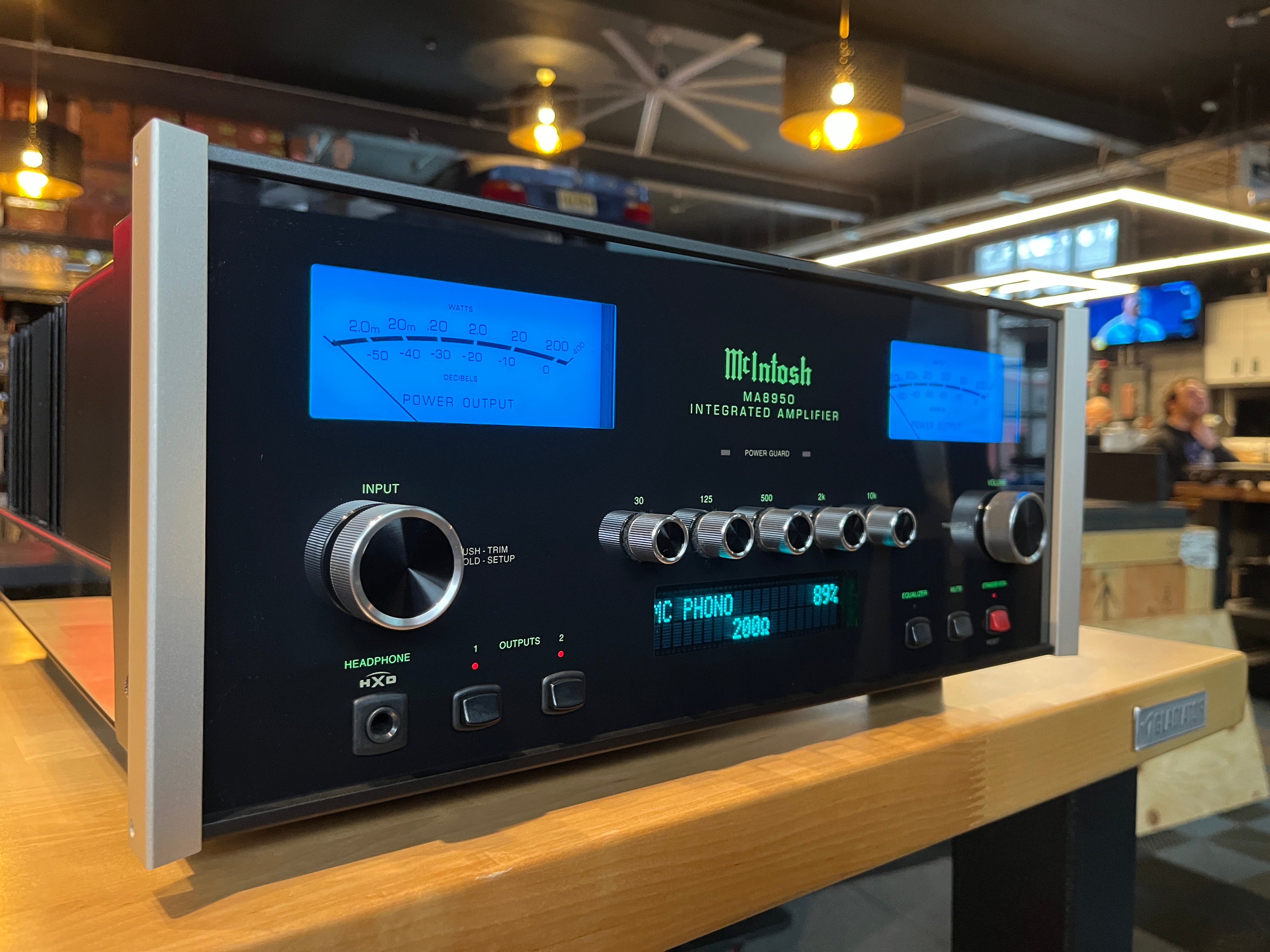 McIntosh MA8950 Solid State Integrated Amplifier - Pre-Loved