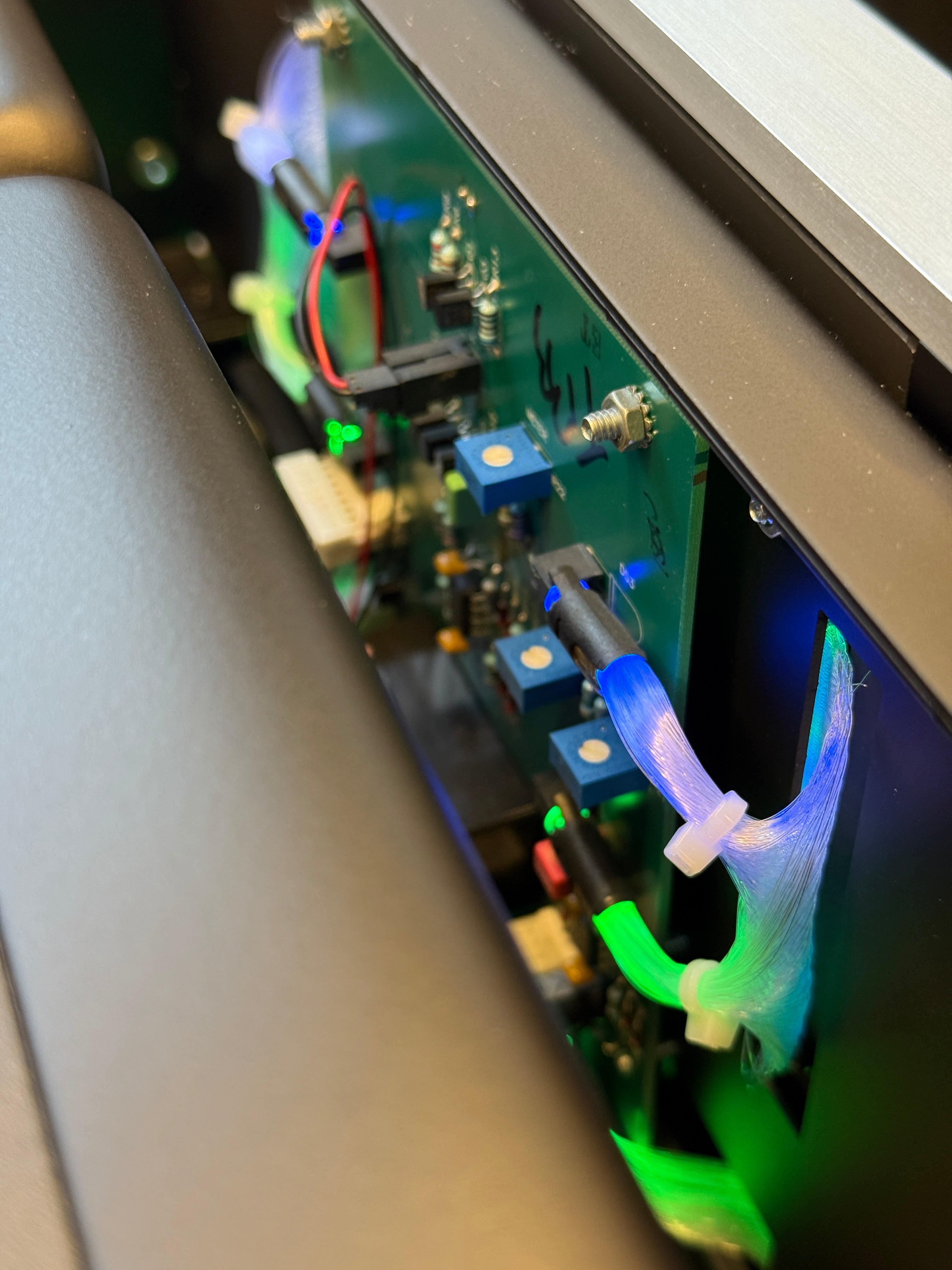 McIntosh MC501 Monoblock Amplifier Pair - Consecutive Serials, Fiber Optic