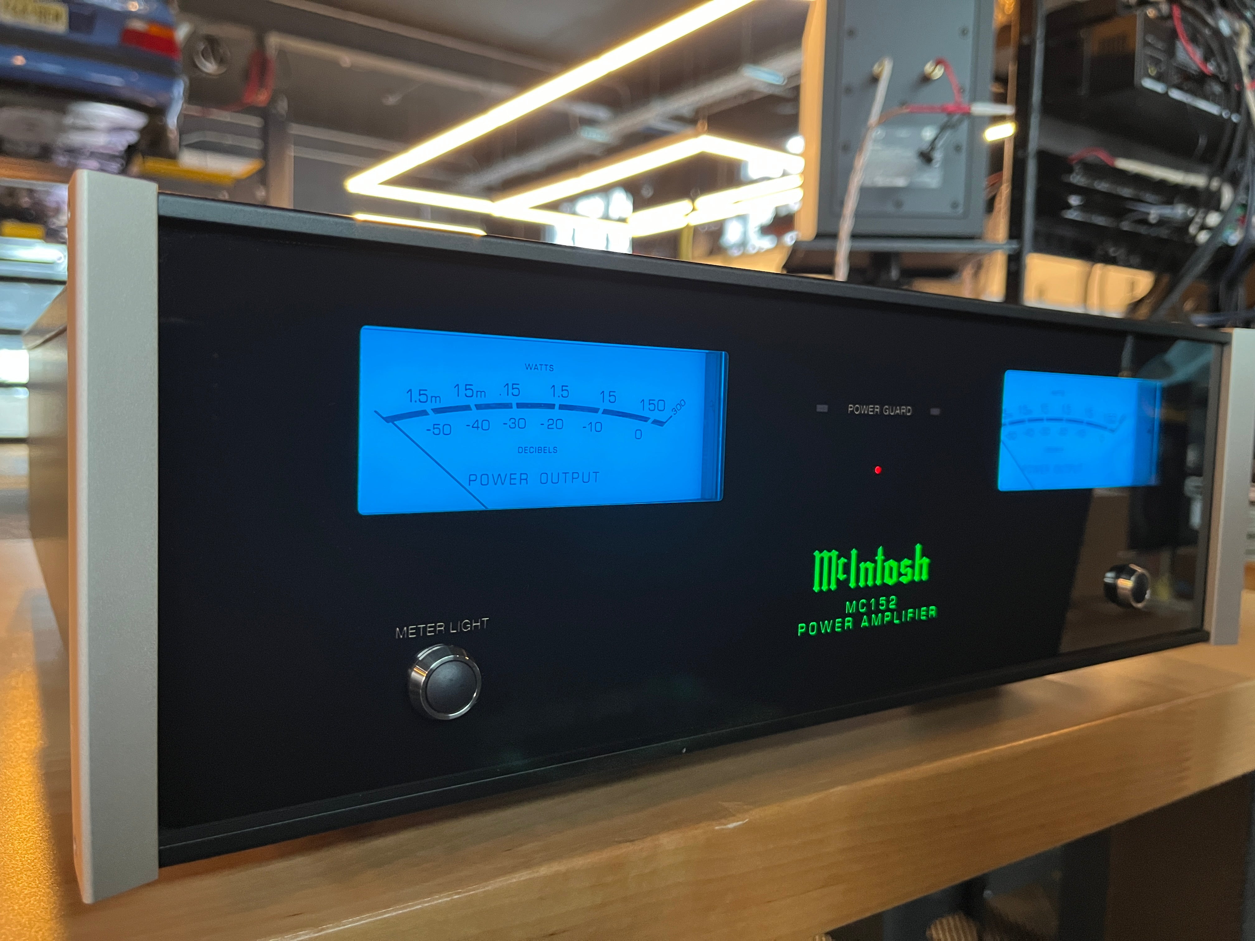 McIntosh MC152 Solid State Amplifier - Pre-Loved