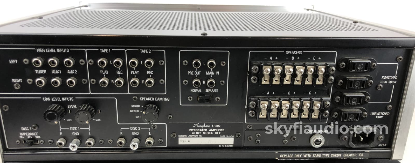 Accuphase E-202 Integrated Amplifier With Meters - Wow!