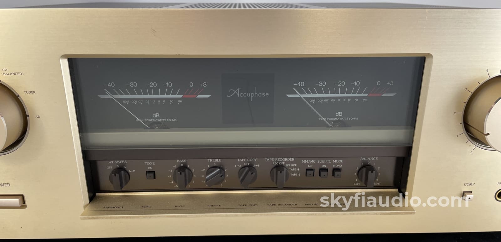 Accuphase E-406 Integrated Amplifier W/Phono And Balanced Connections