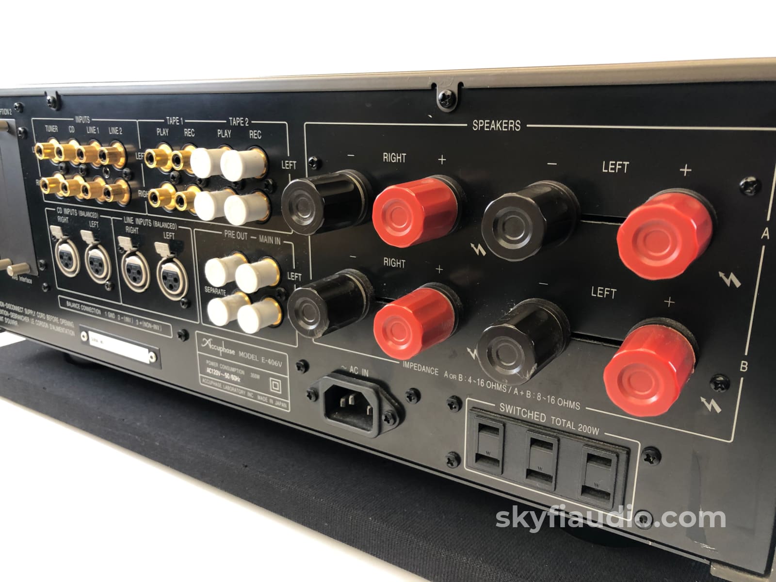 Accuphase E-406V Integrated Amplifier