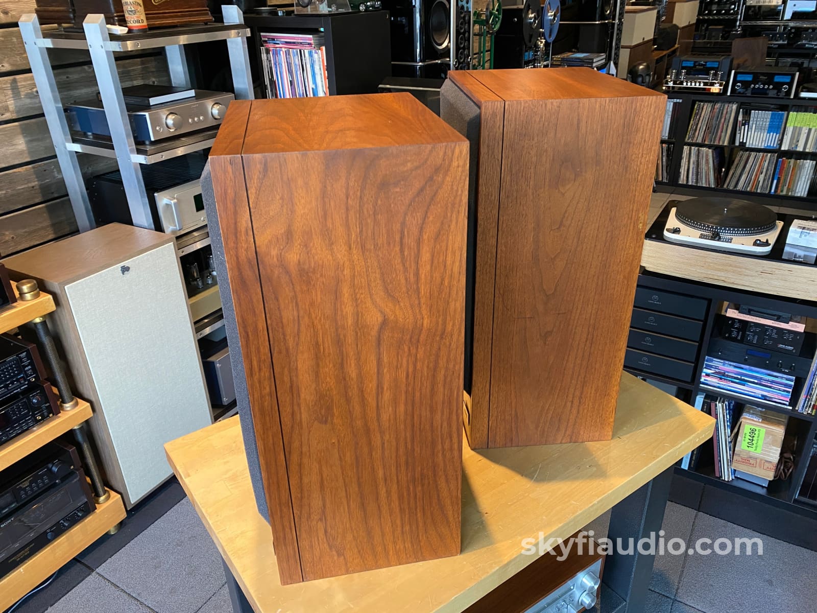 Acoustic Research Ar-11 Vintage Speakers - Refoamed W/Stands