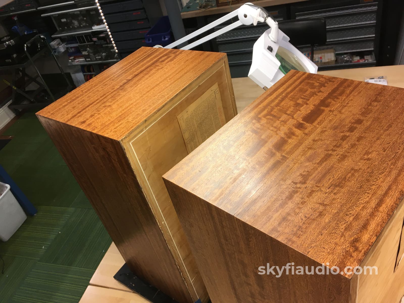 Acoustic Research Ar-3A Speakers
