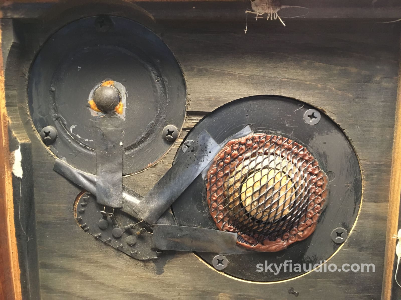 Acoustic Research Ar-3A Speakers