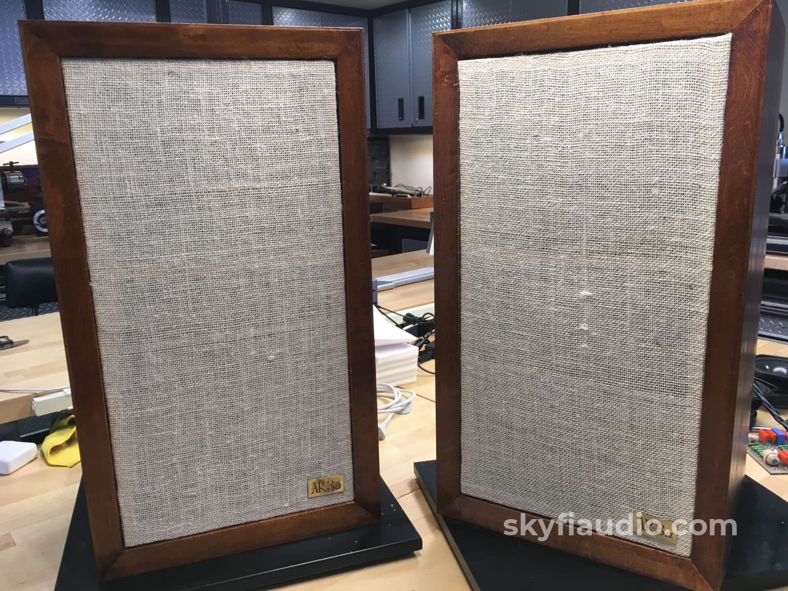 Acoustic Research Ar-3A Speakers