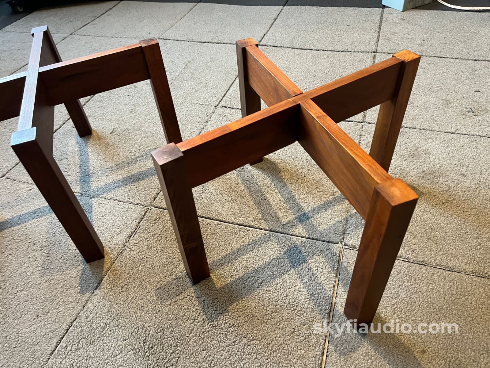 Original Acoustic Research Solid Walnut Stands for AR3 AR3A & Others - Accessory