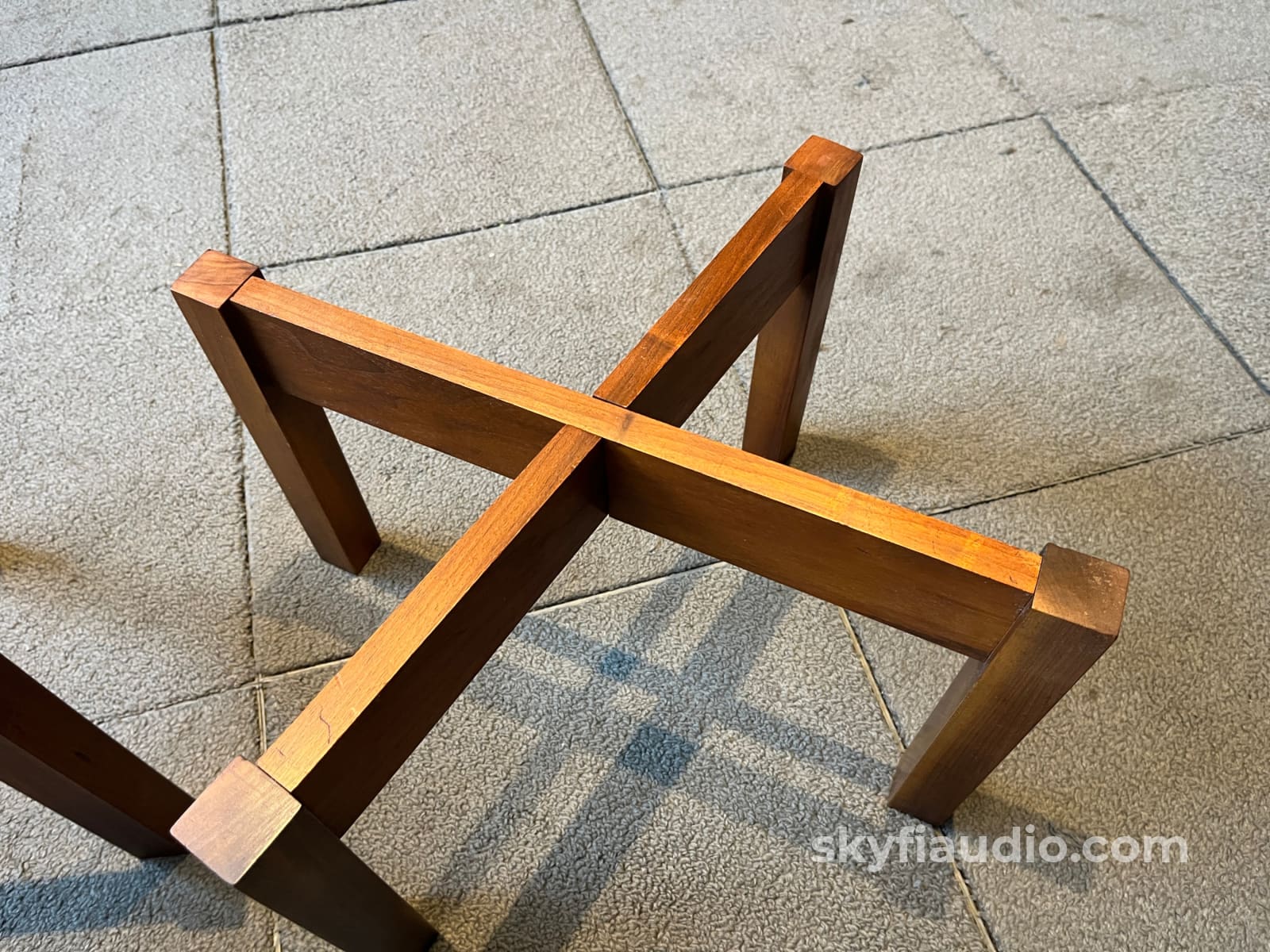 Original Acoustic Research Solid Walnut Stands for AR3 AR3A & Others - Accessory