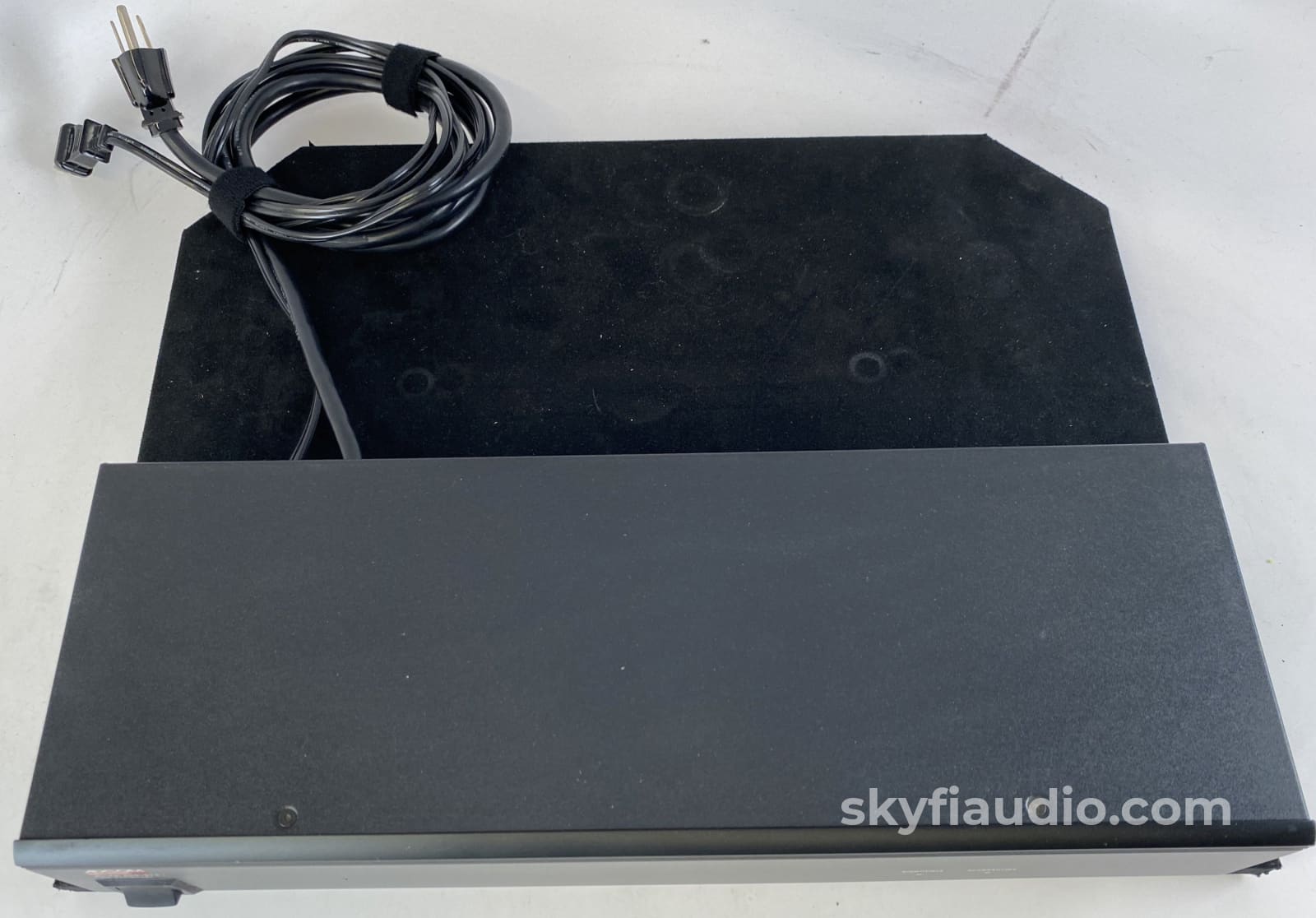 Adcom Ace-515 Ac Enhancer Power Strip & Switcher Conditioner