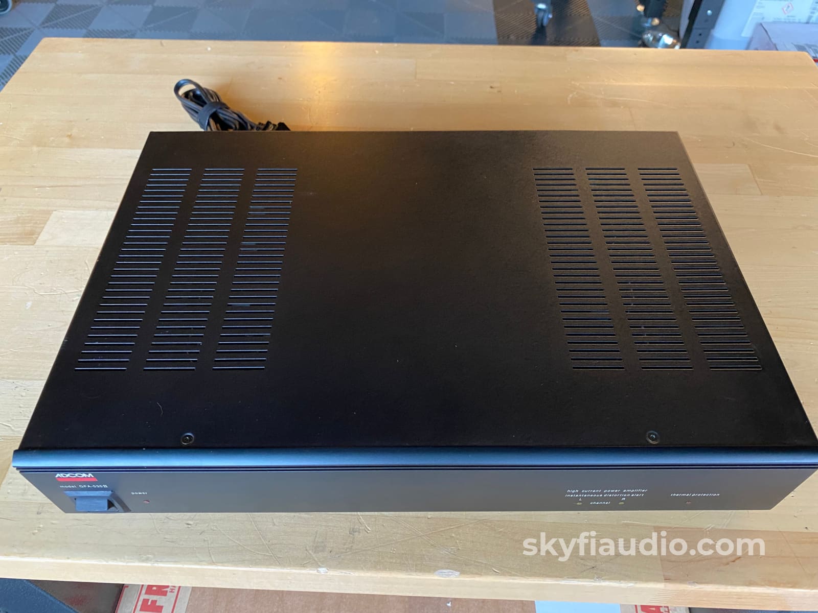 Adcom Gfa-535Ii Solid State Amplifier 60W X 2