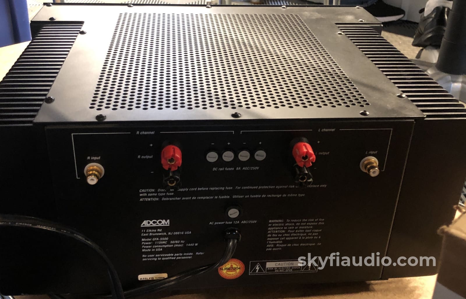 Adcom Gfa-5500 Amplifier - 200 Watts Per Channel