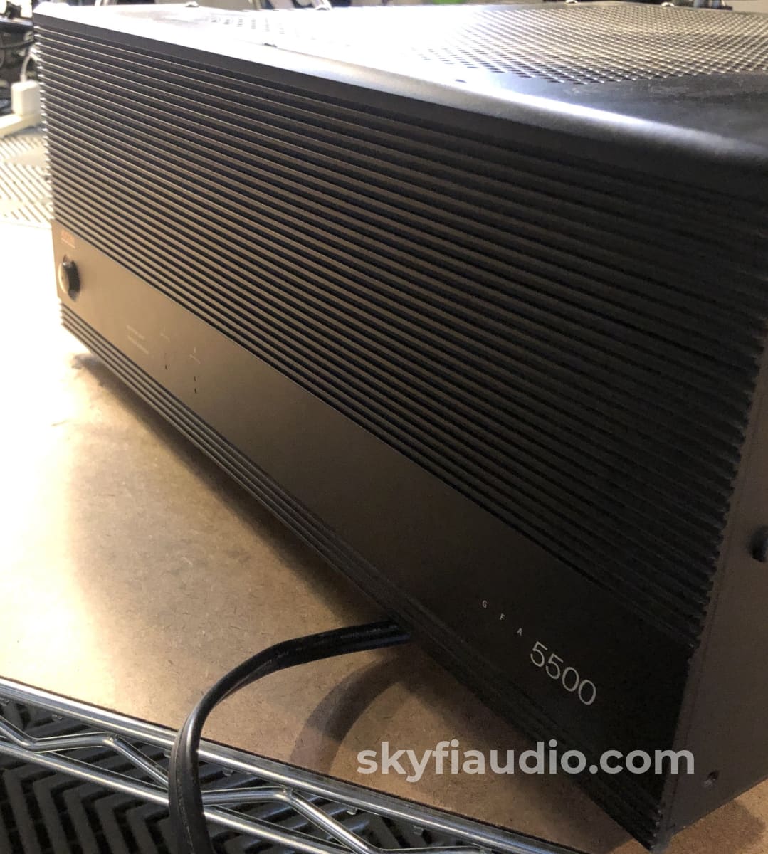 Adcom Gfa-5500 Amplifier - 200 Watts Per Channel