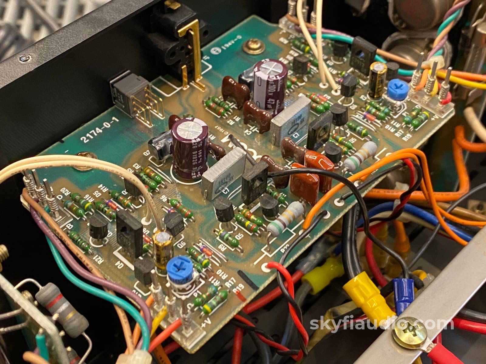 Adcom Gfa-555 Mki Stereo Amplifier - 200W X 2 Serviced