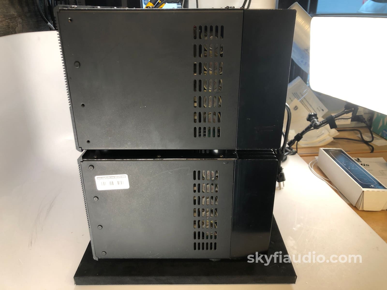 Adcom Gfa-565 Monoblock Amplifiers - Serviced And Ready To Rock! Amplifier