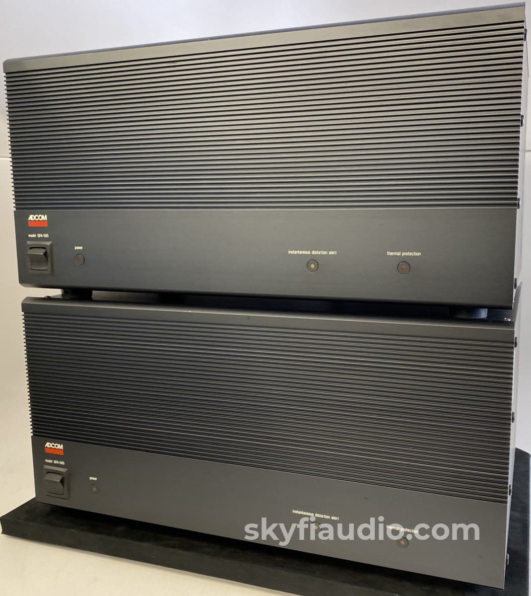 Adcom Gfa-565 Monoblocks - Fully Serviced With New Driver Boards And Original Boxes Amplifier