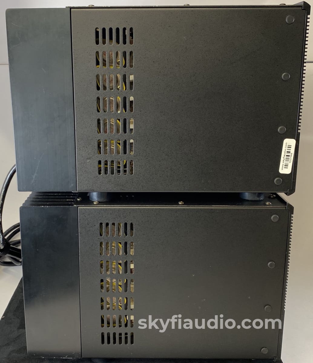 Adcom Gfa-565 Monoblocks - Fully Serviced With New Driver Boards And Original Boxes Amplifier