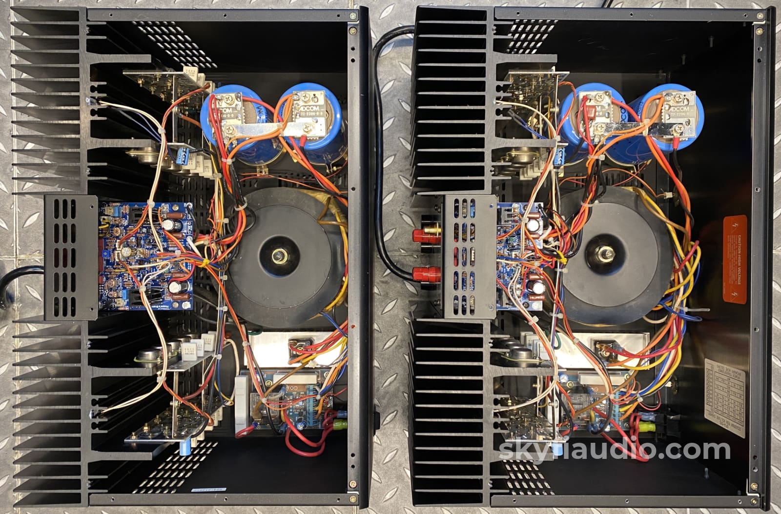 Adcom Gfa-565 Monoblocks - Fully Serviced With New Driver Boards And Original Boxes Amplifier