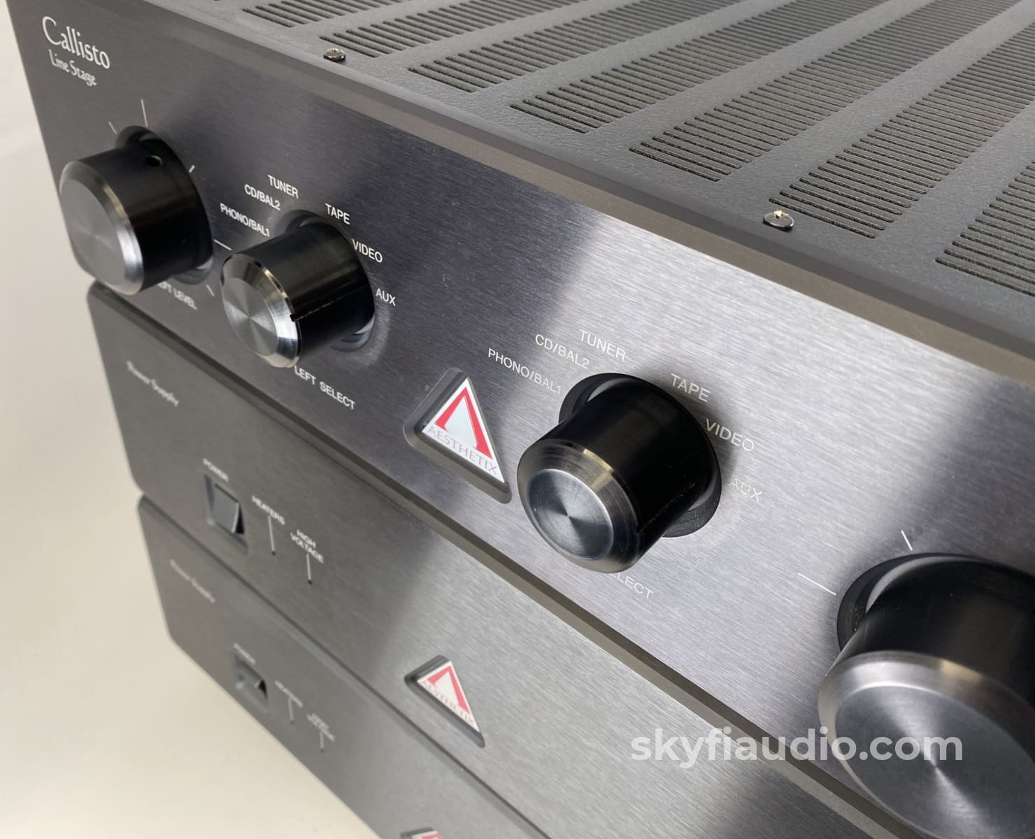Aesthetix Callisto Signature Edition Tube Preamplifier W/Dual Power Supplies