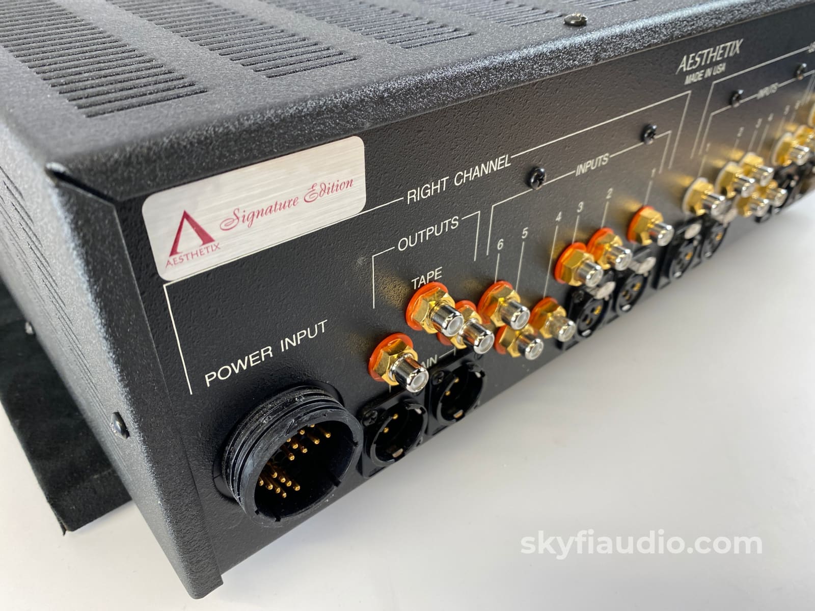 Aesthetix Callisto Signature Edition Tube Preamplifier W/Dual Power Supplies