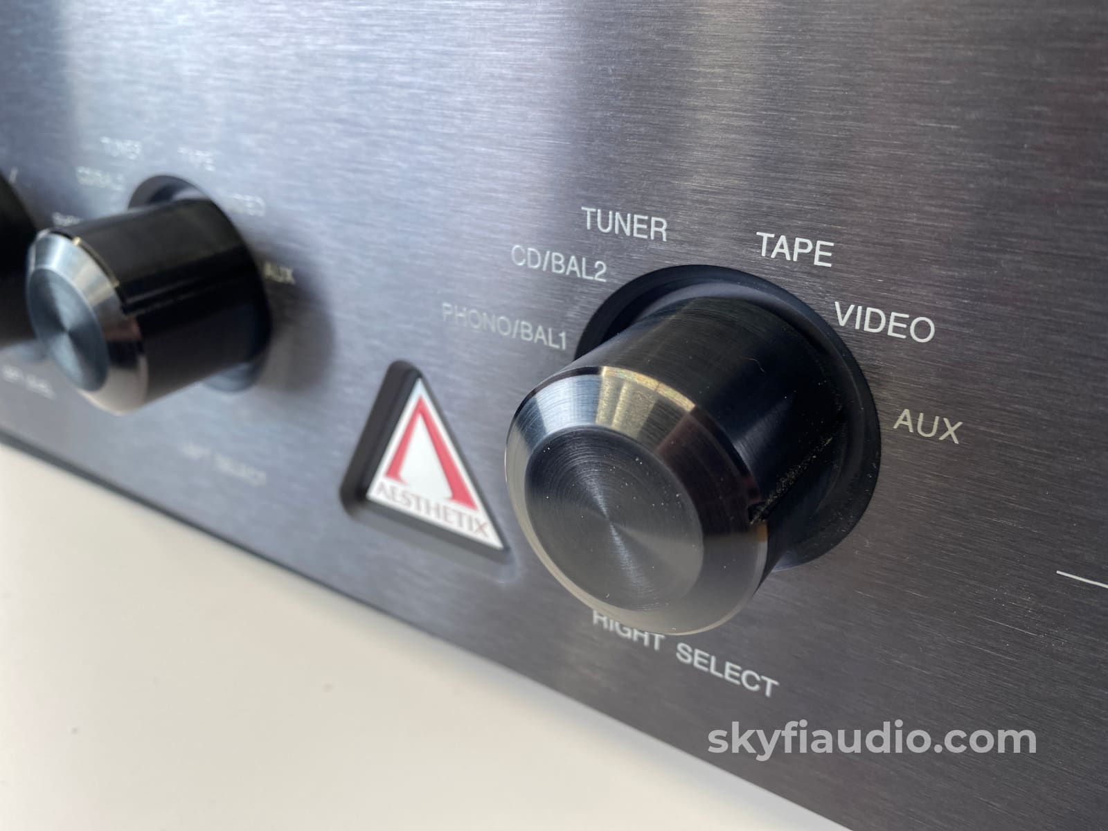 Aesthetix Callisto Signature Edition Tube Preamplifier W/Dual Power Supplies