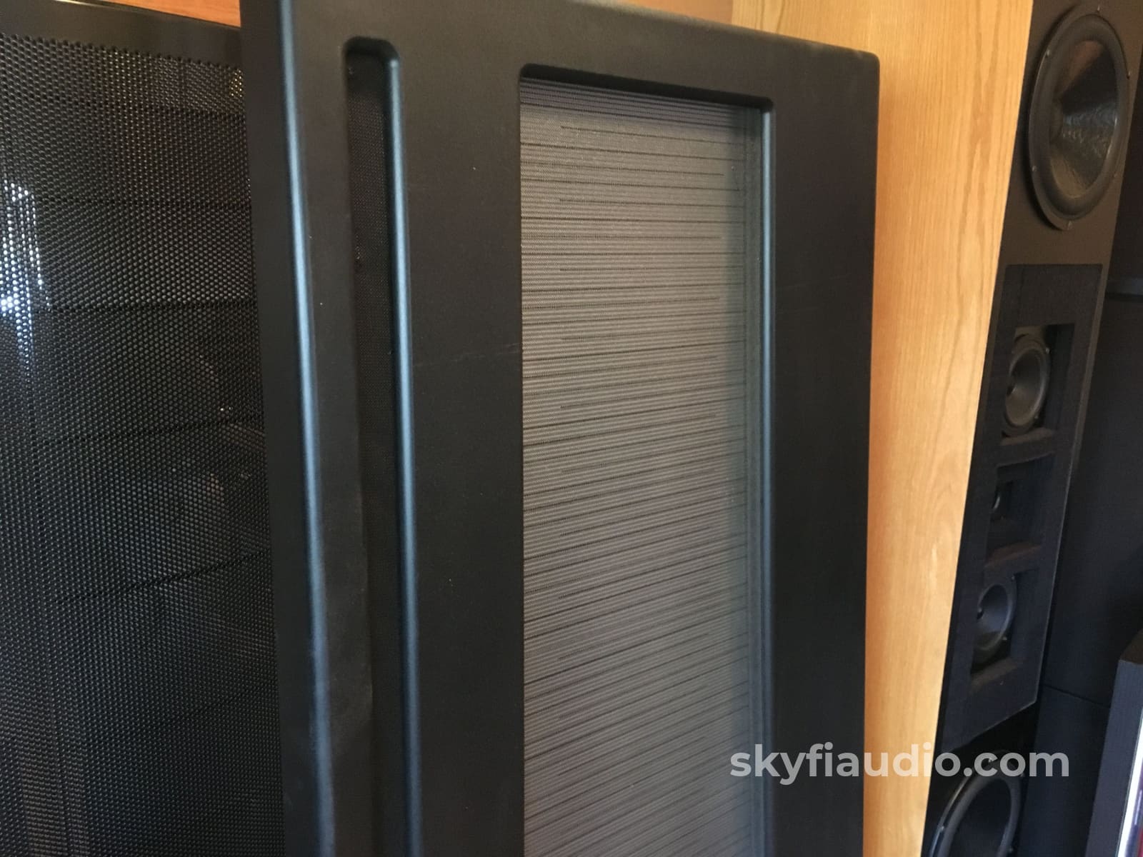 Apogee Acoustics Duetta Sig Speakers Signature Version