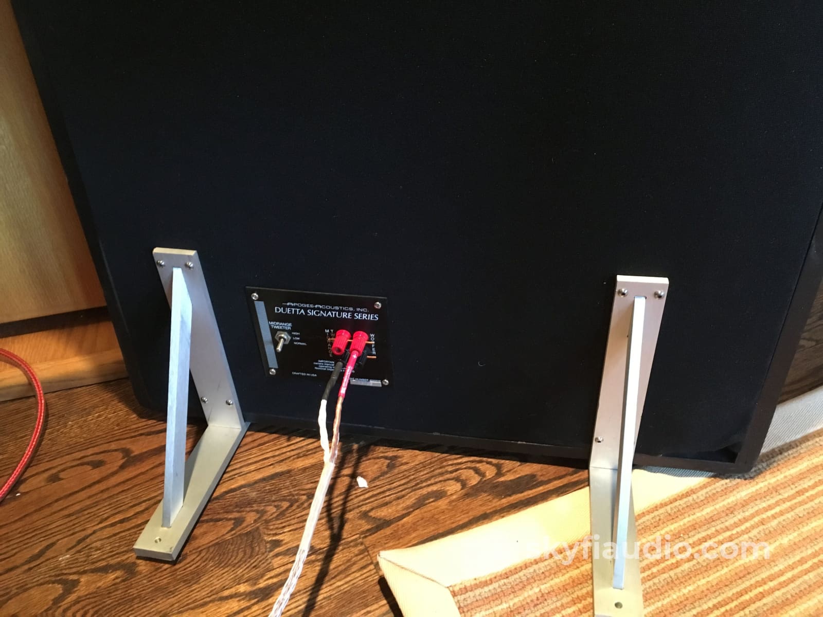 Apogee Acoustics Duetta Sig Speakers Signature Version