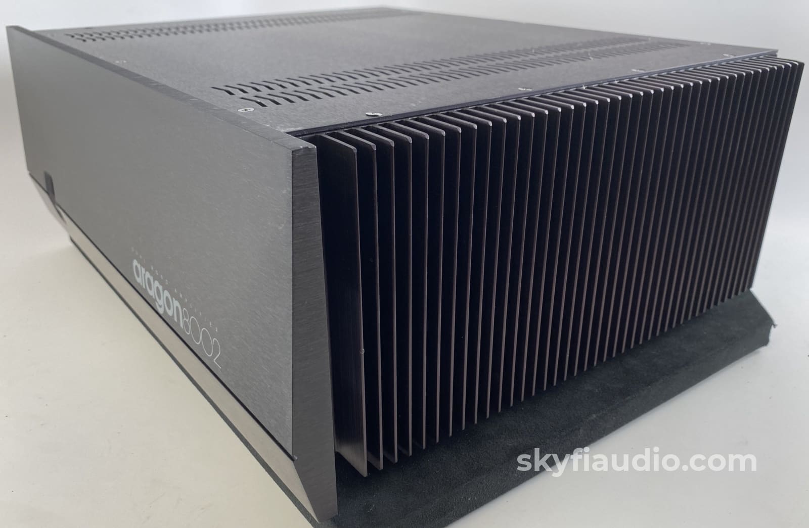 Aragon 8002 Vintage Dual Mono Solid State Amplifier