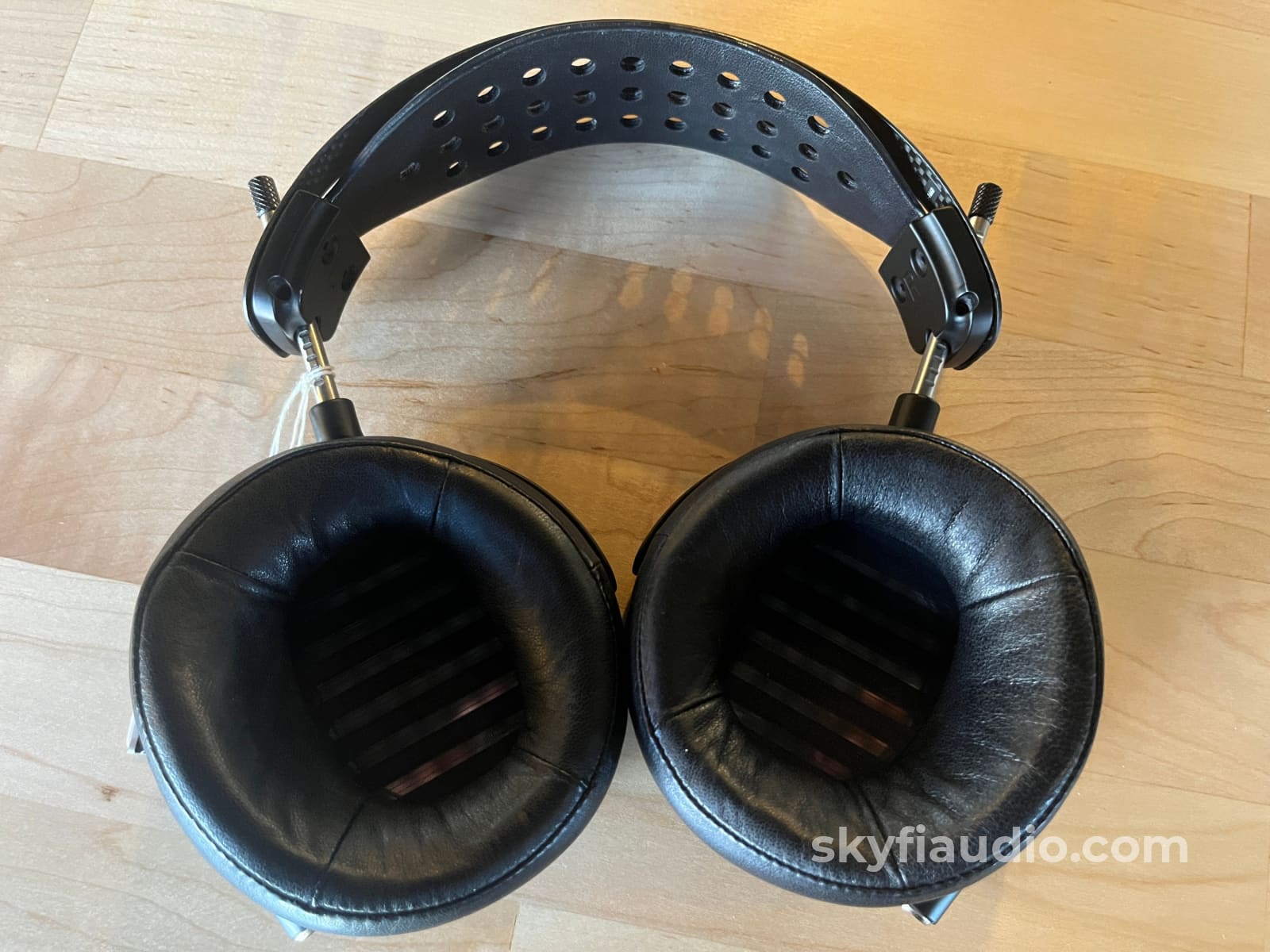 Audeze LCD-5 Planar magnetic headphones Headphones