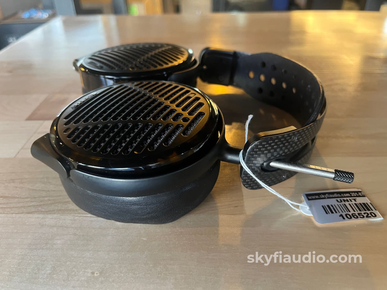 Audeze LCD-5 Planar magnetic headphones Headphones