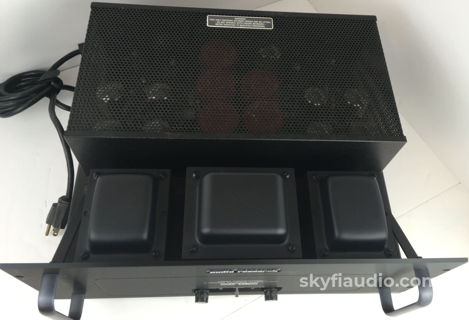 Audio Research D-115 Classic Tube Amplifier - Silver Or Black Faceplate Choice