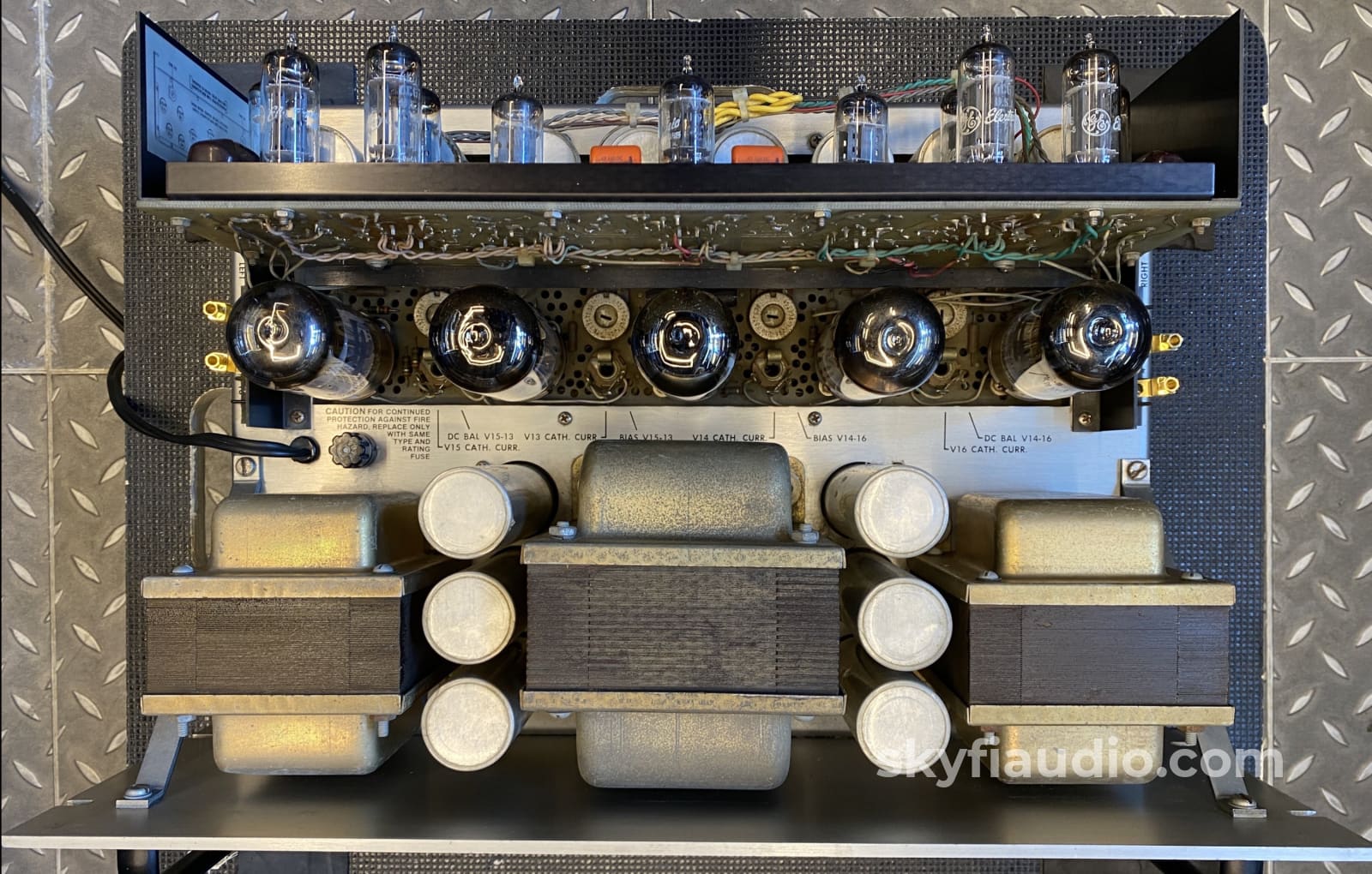 Audio Research D-76A Vintage All-Tube Amplifier Survivor Condition