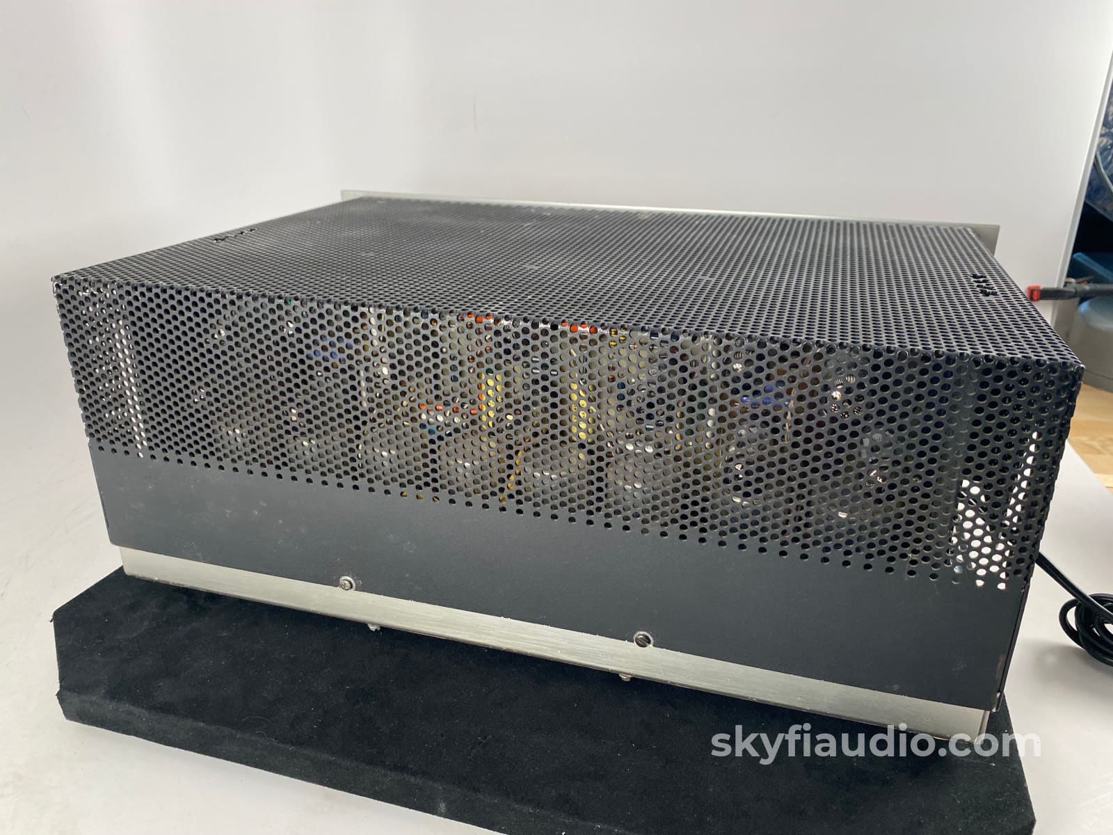 Audio Research D-76A Vintage All-Tube Amplifier Survivor Condition