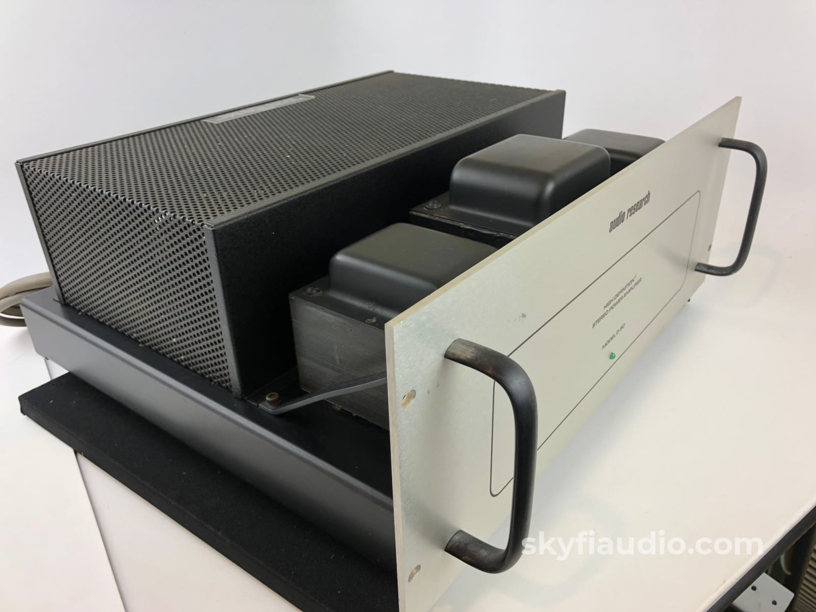 Audio Research D-90 Vintage Stereo Tube Amplifier - Made In The Usa 80 Glorious Watts