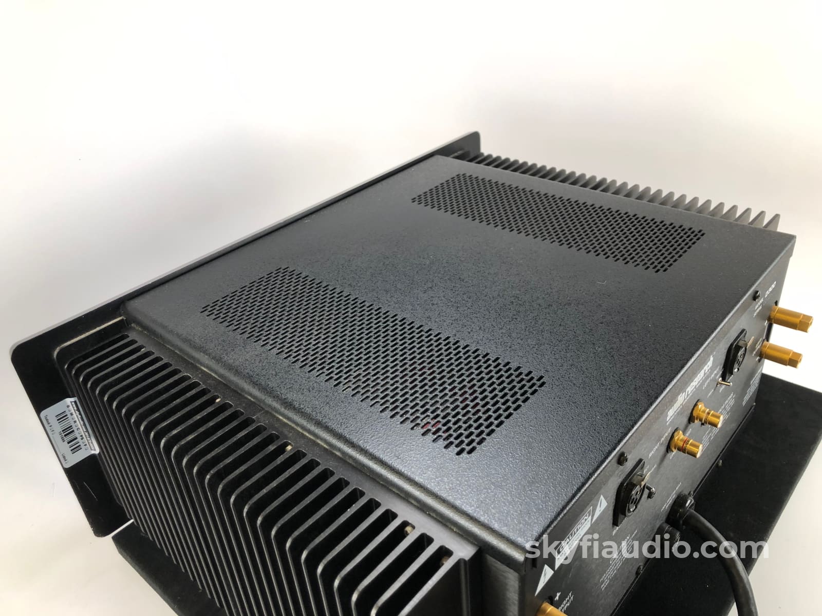 Audio Research D300 Solid State Amplifier - 160W