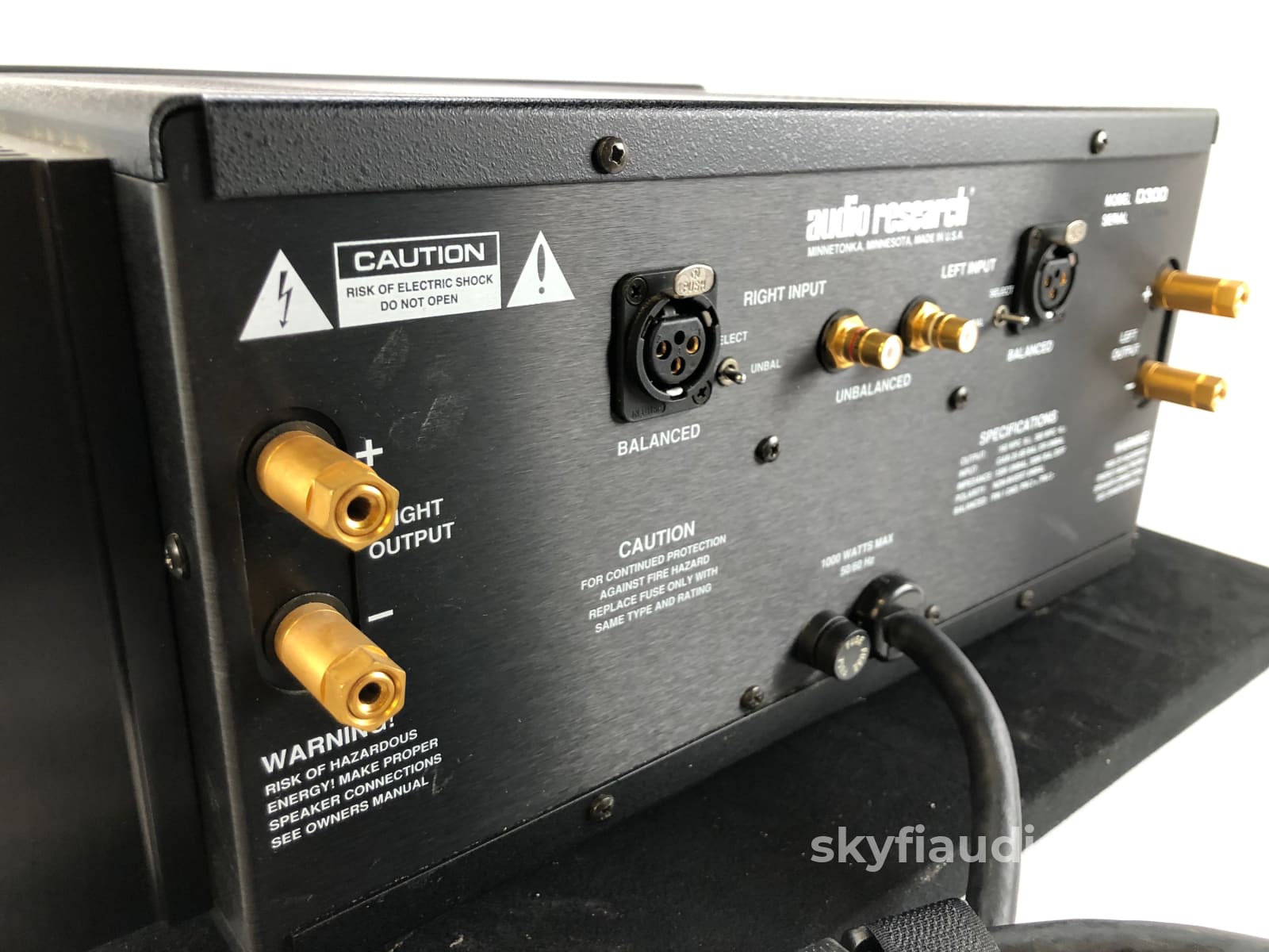 Audio Research D300 Solid State Amplifier - 160W