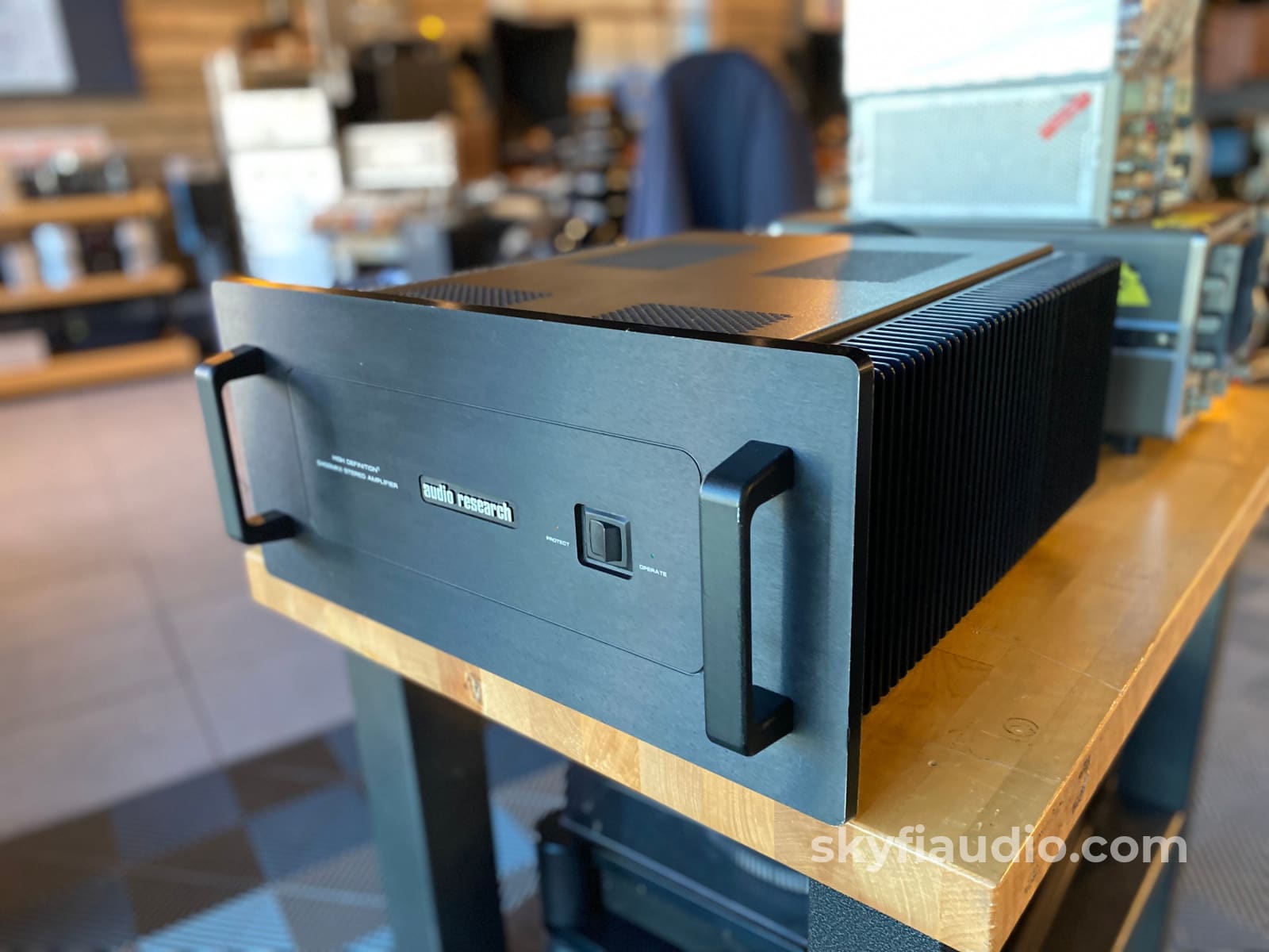 Audio Research D400 Mkii Solid State Amplifier Usa Made