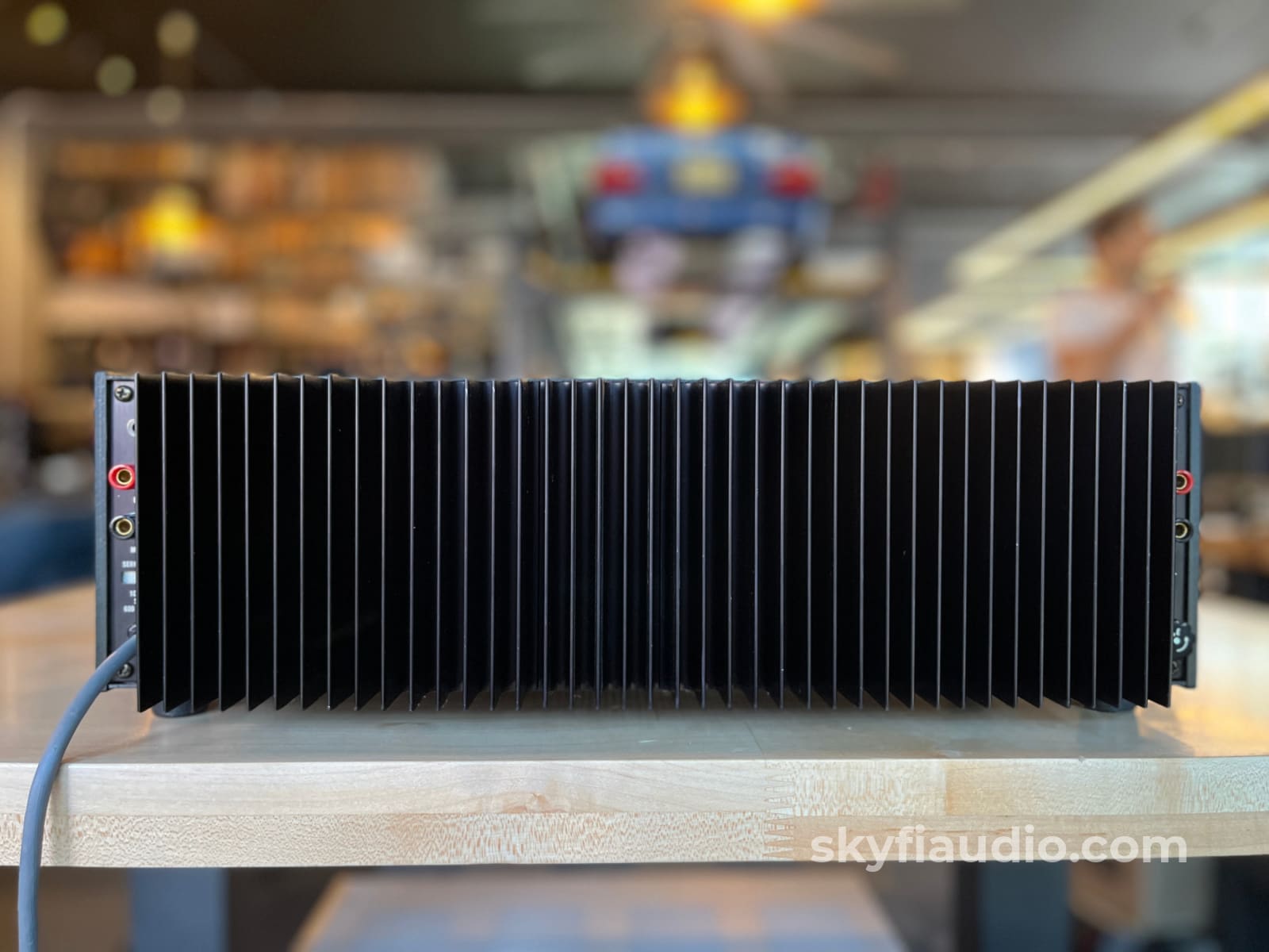 Audio Research D52 Vintage Solid State Amplifier Amplifier