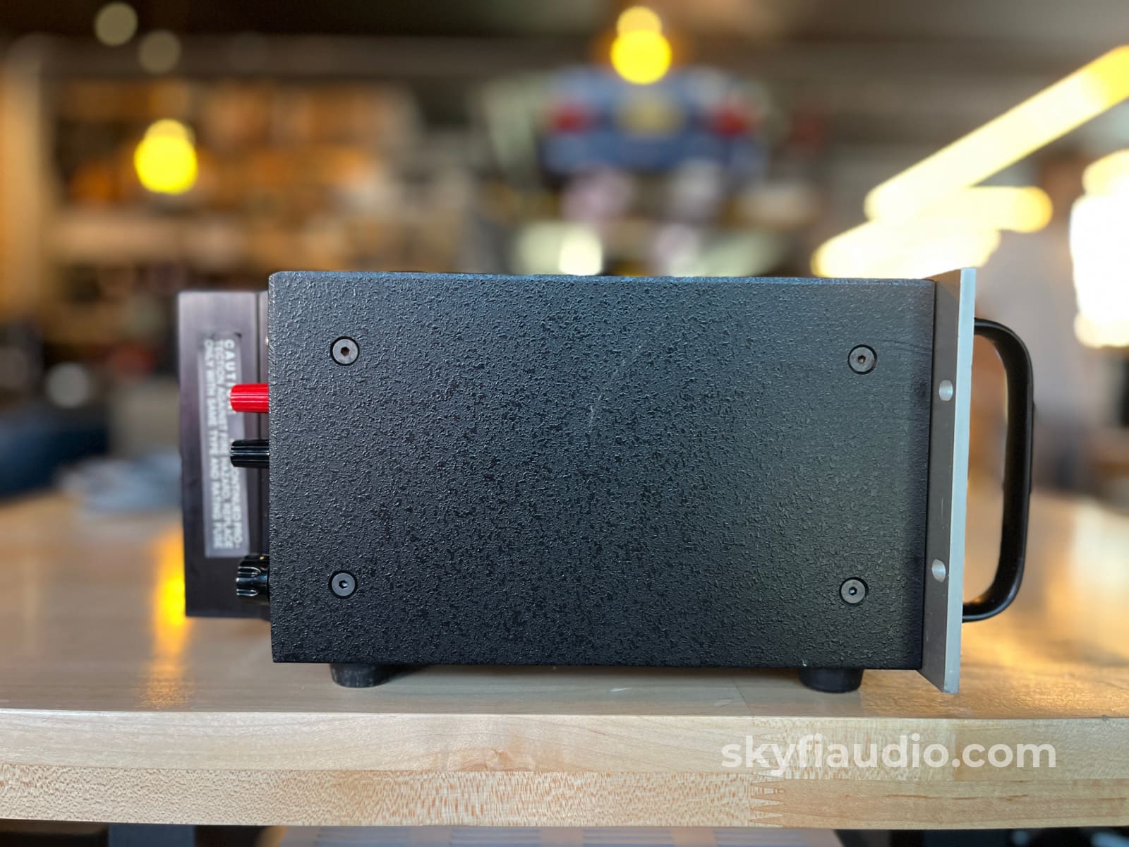 Audio Research D52 Vintage Solid State Amplifier Amplifier