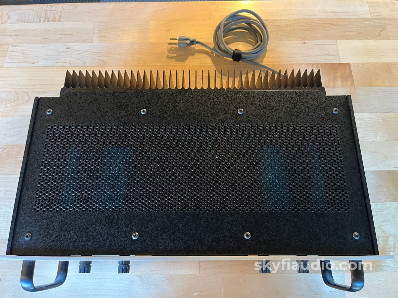 Audio Research D52 Vintage Solid State Amplifier Amplifier