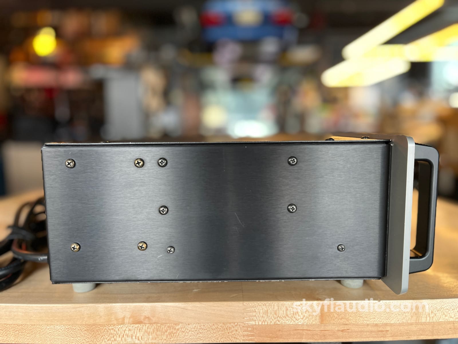 Audio Research L22 Tube Preamplifier - With Manual Preamplifier