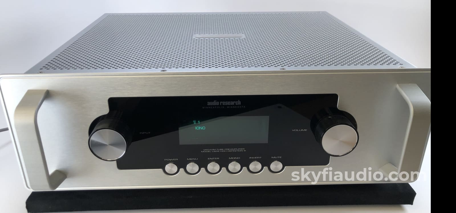 Audio Research Ls28 All Tube Preamp - Complete With Warranty Preamplifier